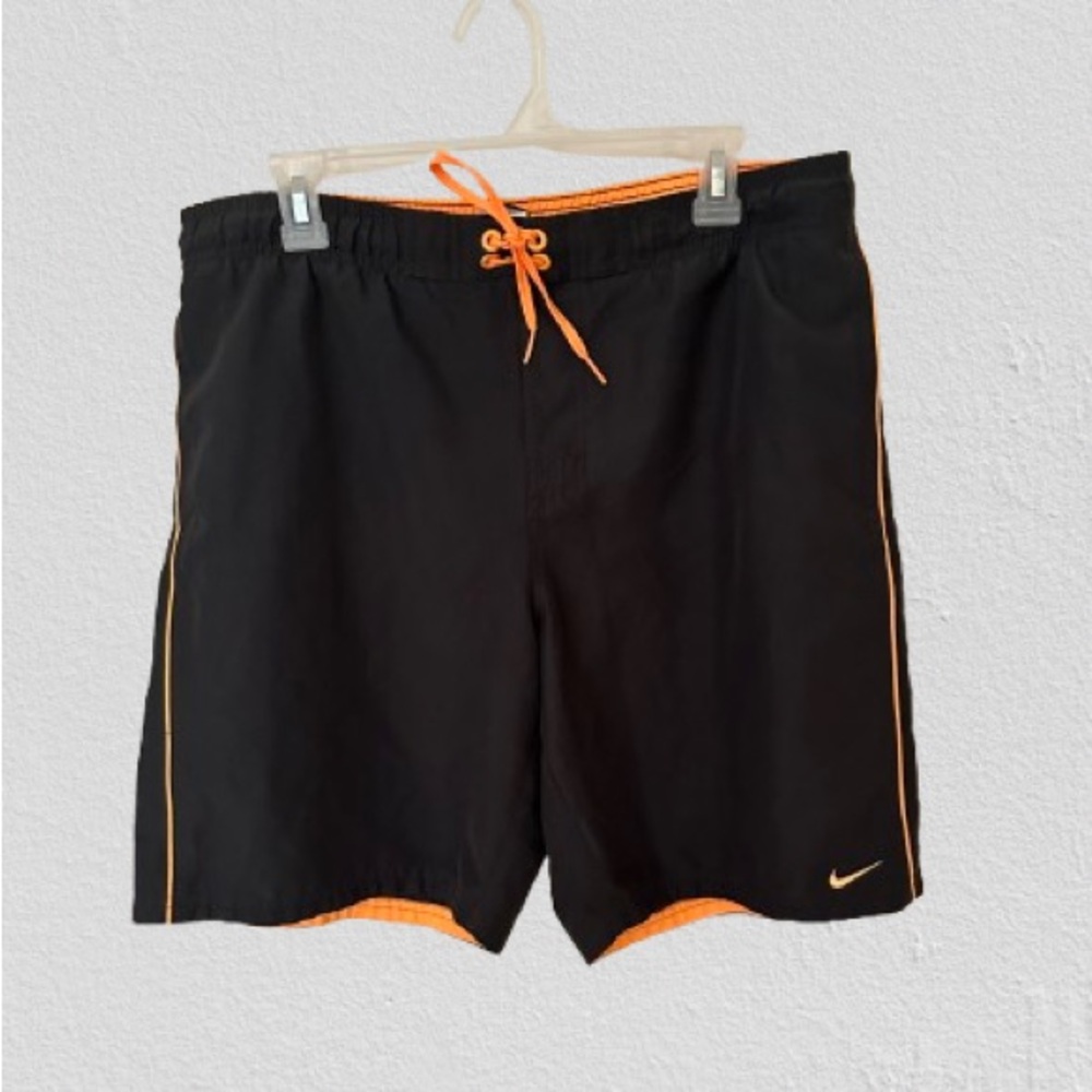 Nike Men’s Swoosh Embroidered sport Trunks Shorts Orange Black, Sz M